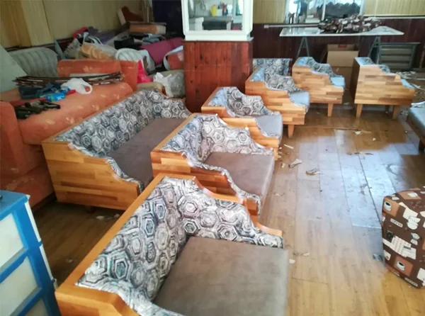 Sakarya Çark Caddesi Leman Kültür Merkezi Koltukları 1 — Çalışkan Koltuk Döşeme